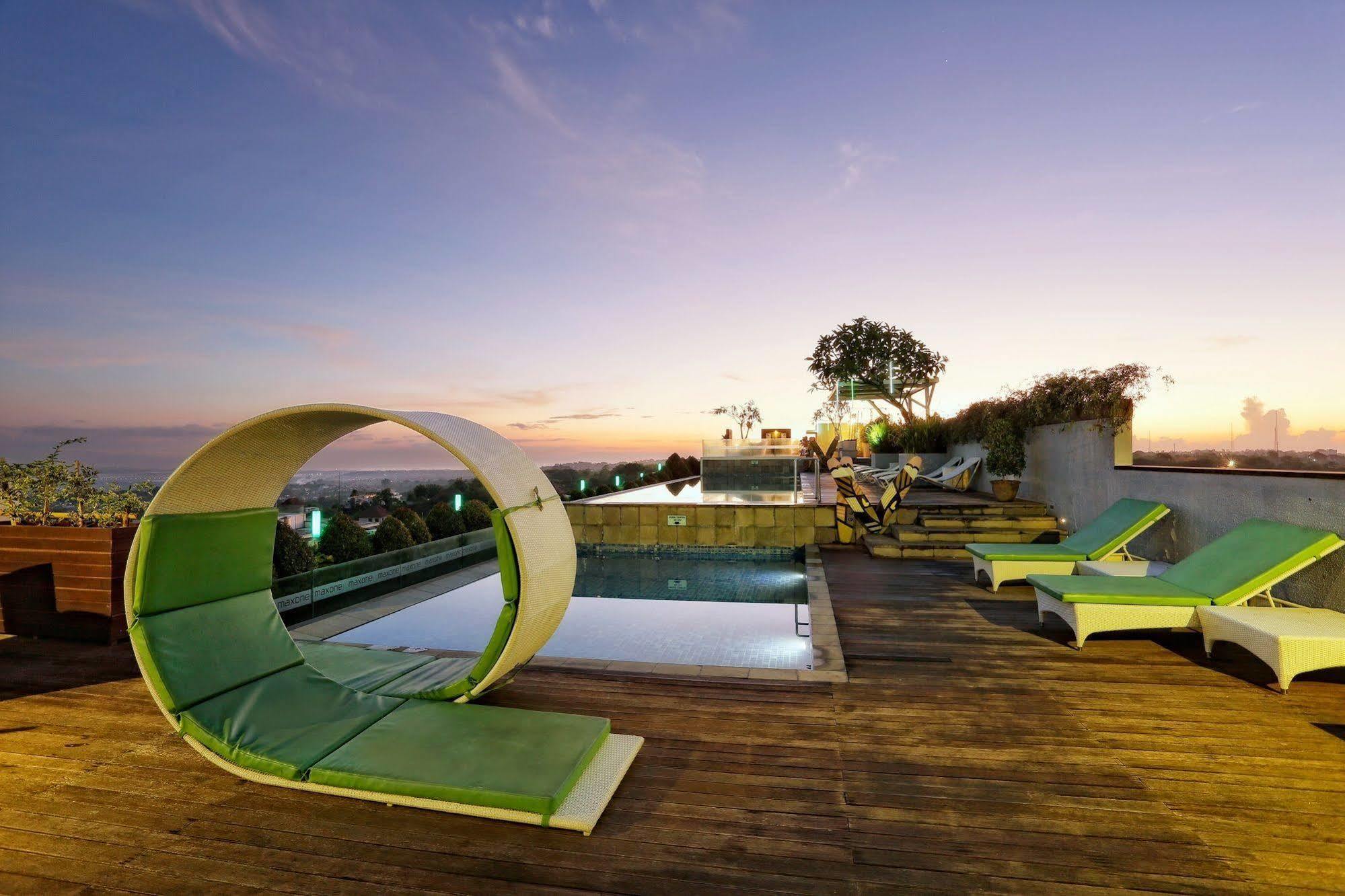 Maxonehotels At Bukit Hotel Jimbaran (Bali)