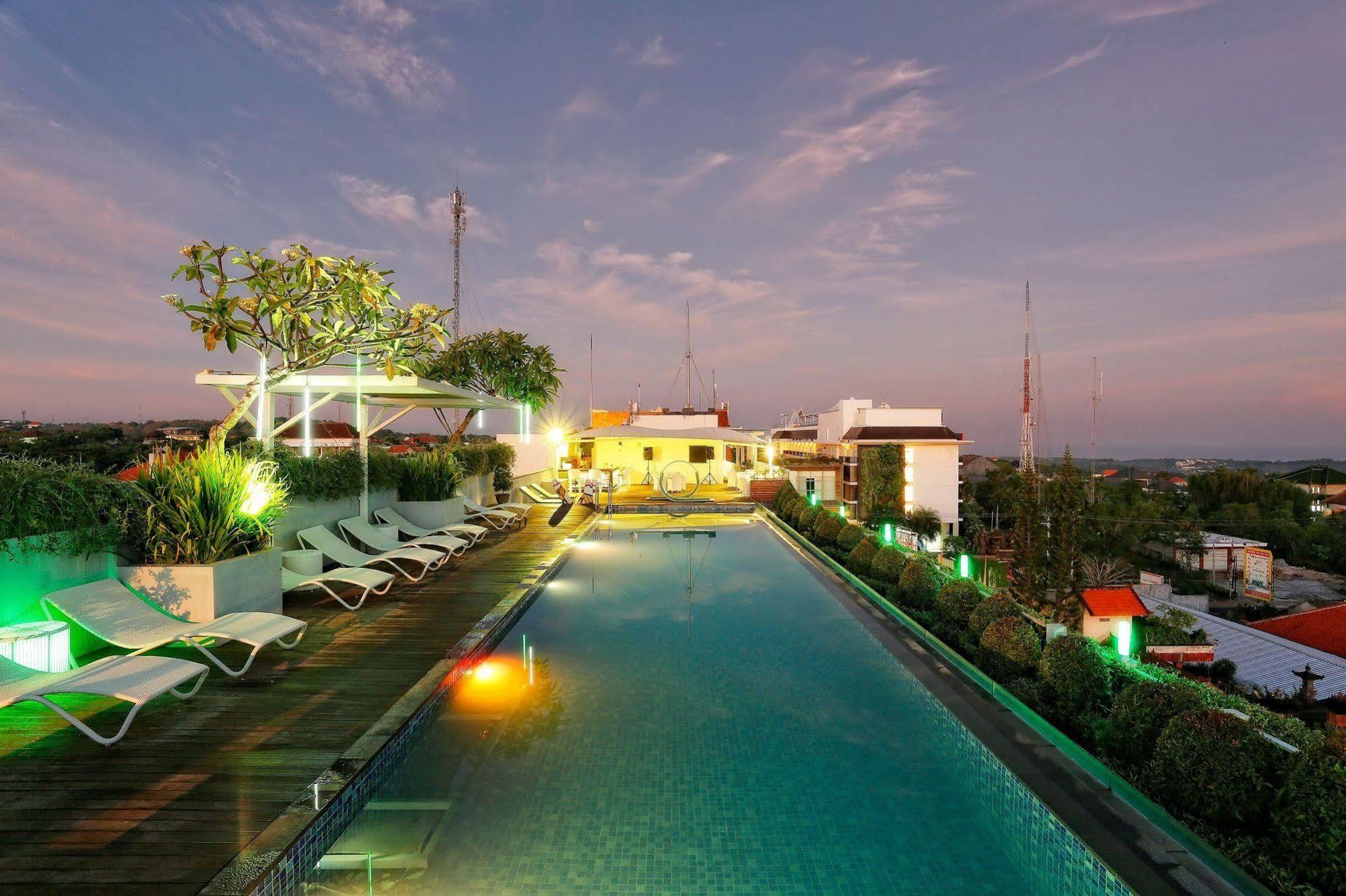 Maxonehotels At Bukit Hotel 3*